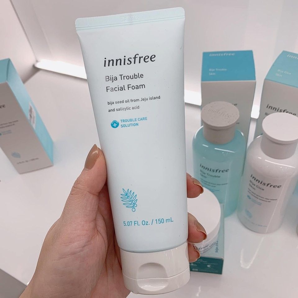 Sữa Rửa Mặt Innisfree Bija Trouble Facial Foam Cho Da Mụn 150g