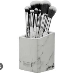 Bộ Cọ Trang Điểm 9 Cây BH Cosmetics White Marble