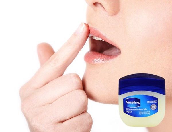 Sáp Dưỡng Ẩm Vaseline Pure Petroleum Jelly 50ml