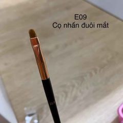 Cọ Nhấn Đuôi Mắt Vacosi Nhỏ - E09 #Smudge