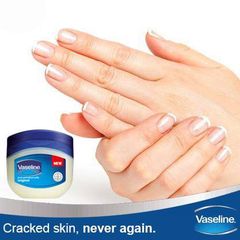 Sáp Dưỡng Ẩm Vaseline Pure Petroleum Jelly 50ml