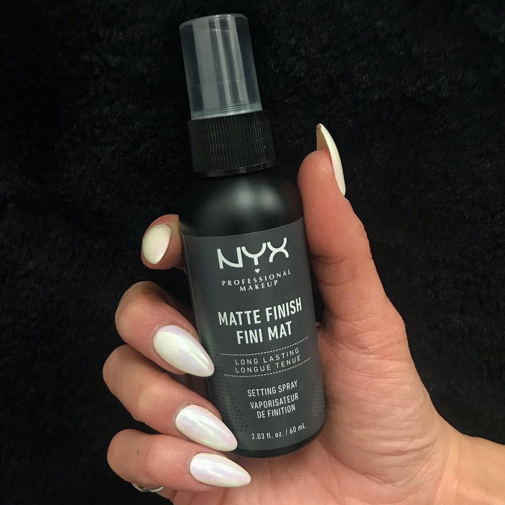 Xịt Khóa Lớp Trang Điểm NYX Matte Finish 60ml