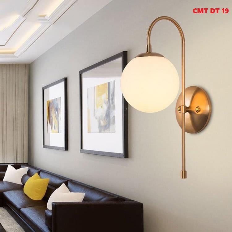 Đèn tường đồng quả cầu thủy tinh CMT DT 19