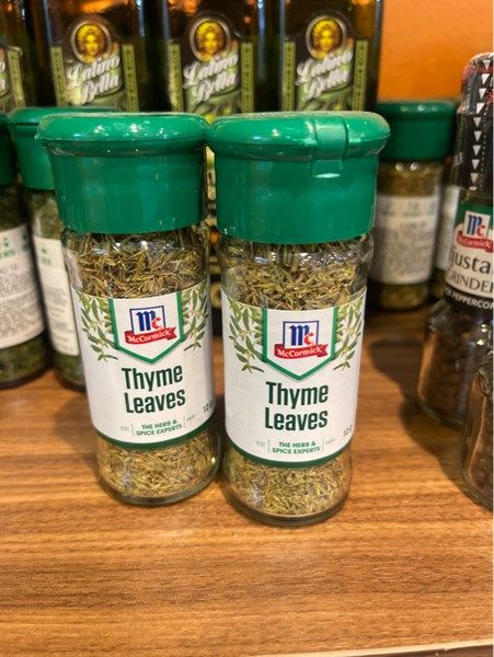 Lá húng tây McCormick 12g - Thyme Leaves