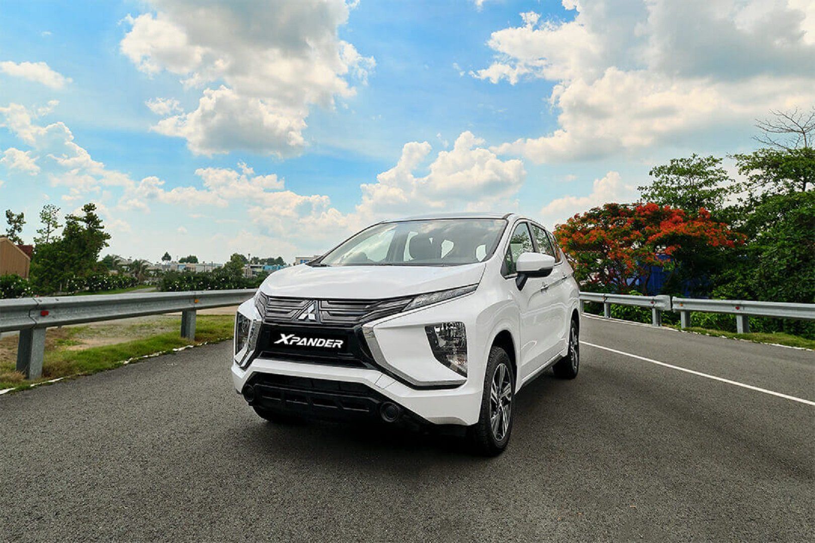 MITSUBISHI XPANDER