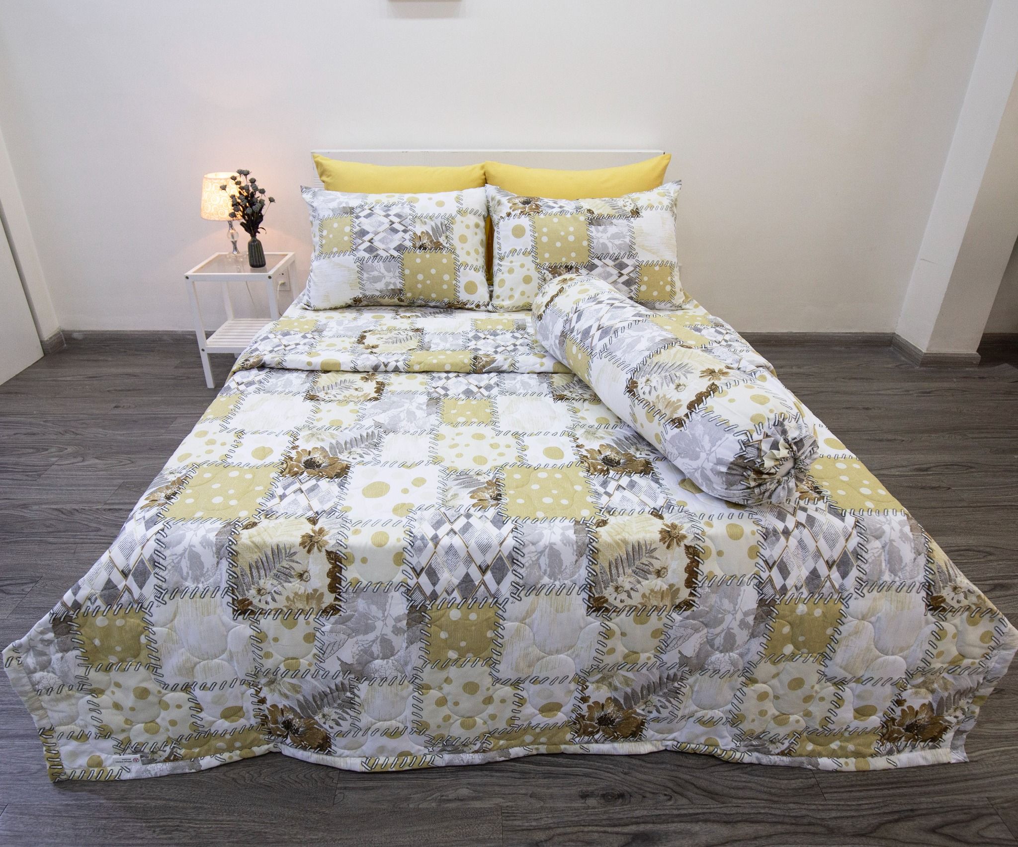 Bộ Chăn Ga Microfiber Caro Vàng Nâu - Chăn ga Microfiber Cao Cấp Ngọc Hạnh