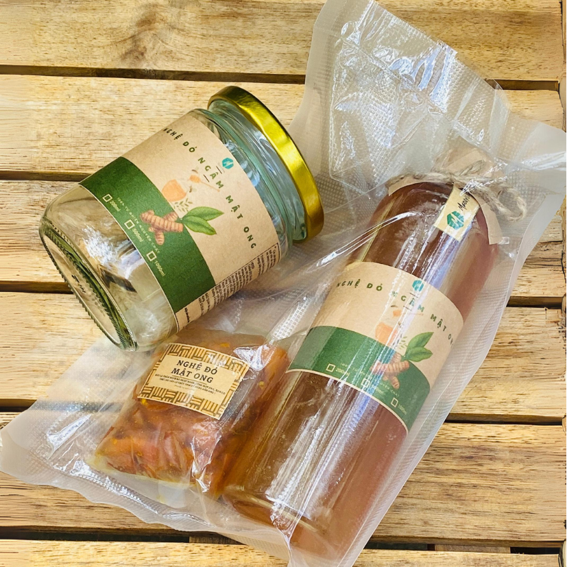 Combo 2 Lít Nghệ Đỏ Ngâm Mật Ong Tặng Thêm 1 Chai 500ml