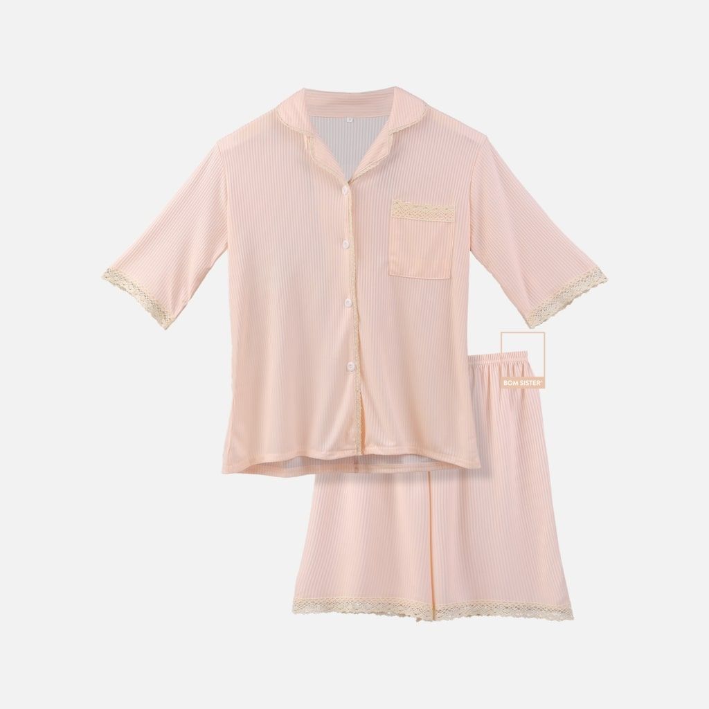 Set đồ ngủ pyjama áo ngắn tay, quần đùi viền ren DN4510