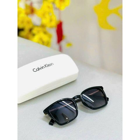 KÍNH MÁT NỮ DƯ XỊN CALVINKLEIN