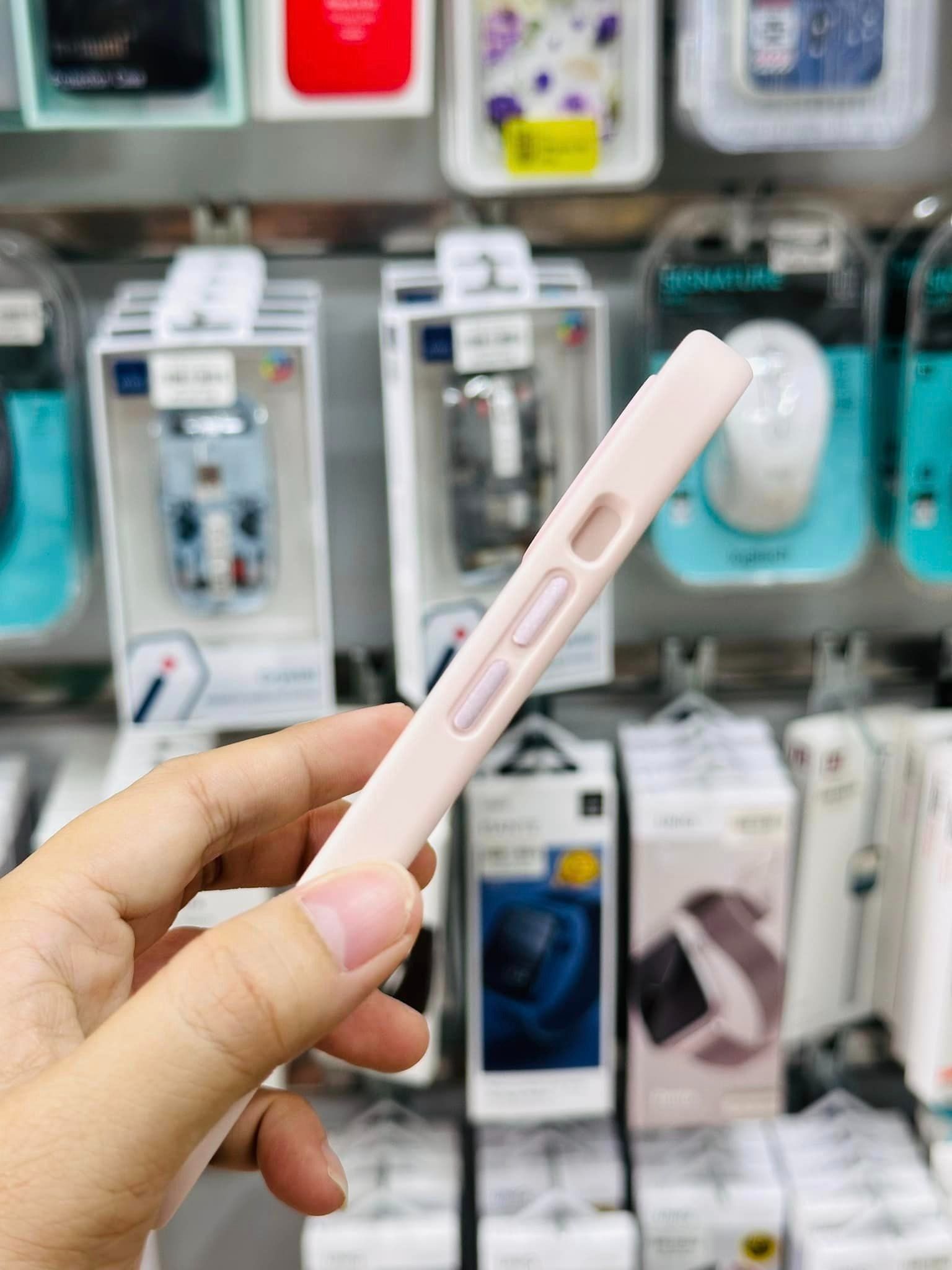 Ốp 15 Likgus Nhám Viền Màu (Hồng)