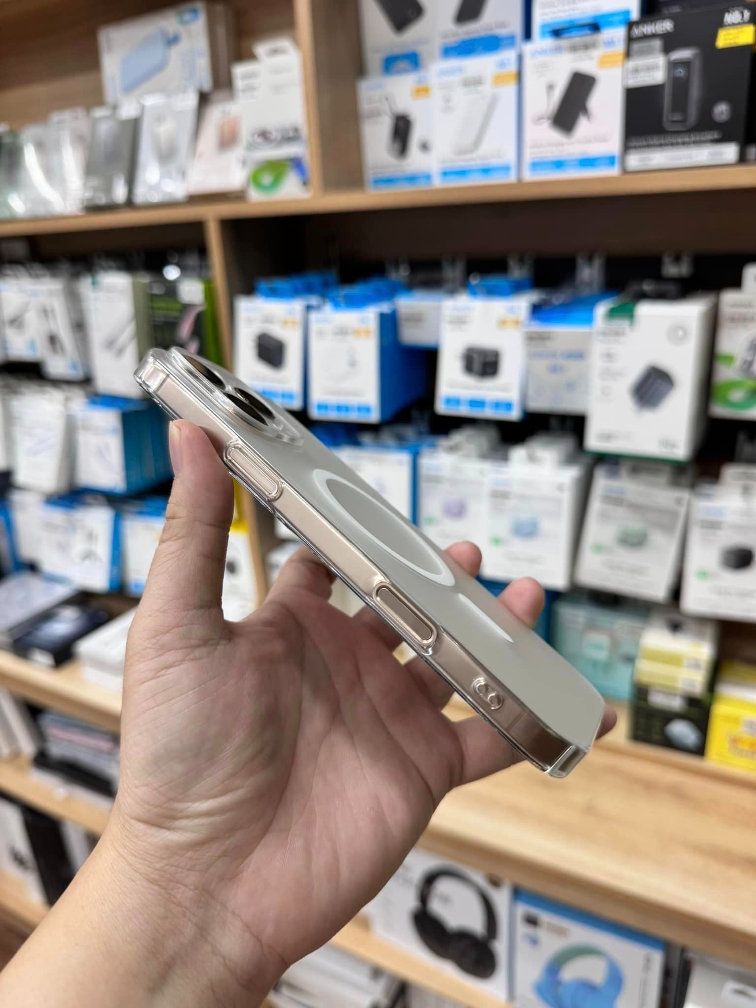Ốp 16 Promax Likgus Slim Nhám Magsafe