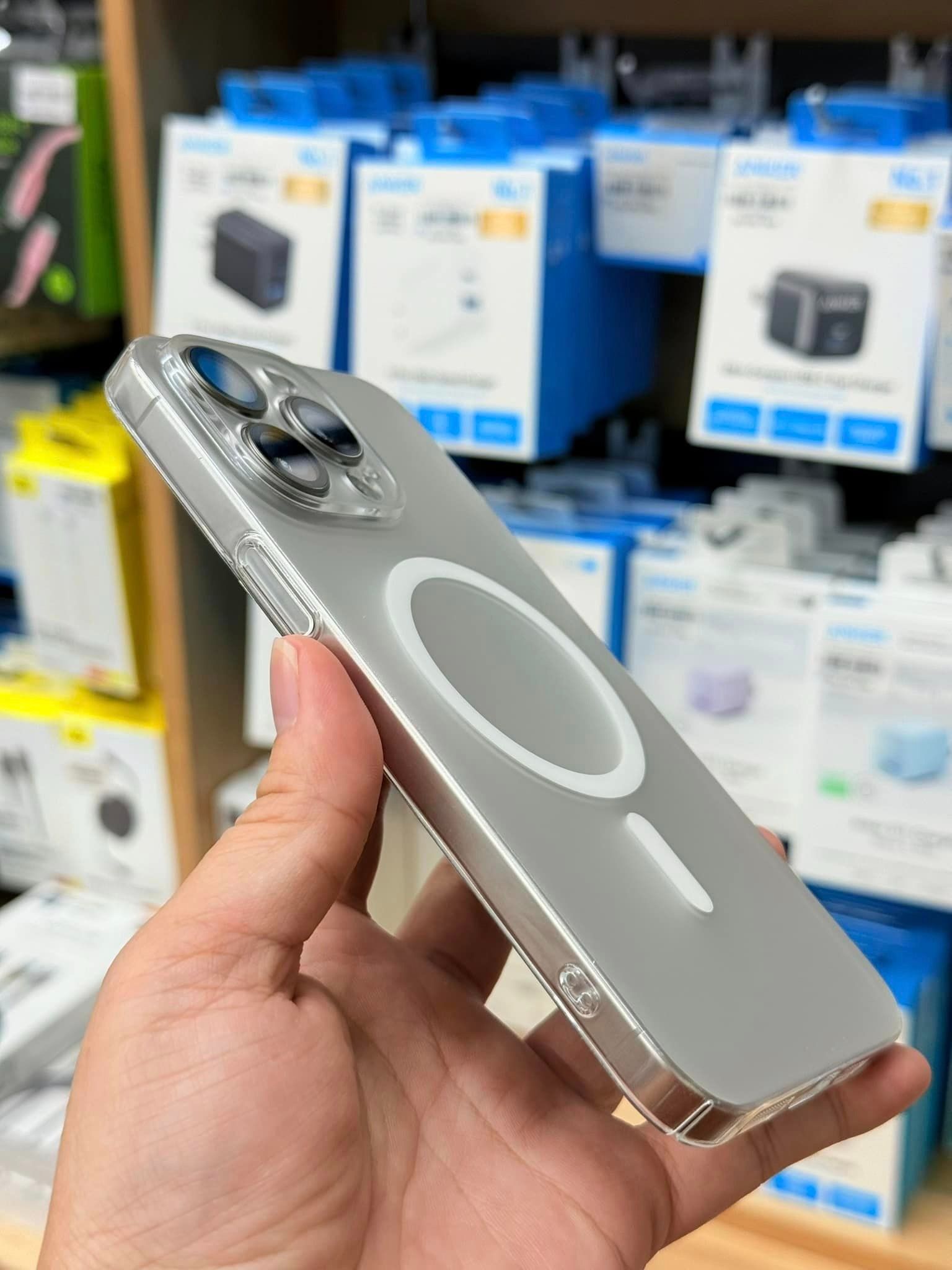 Ốp 16 Promax Likgus Slim Nhám Magsafe