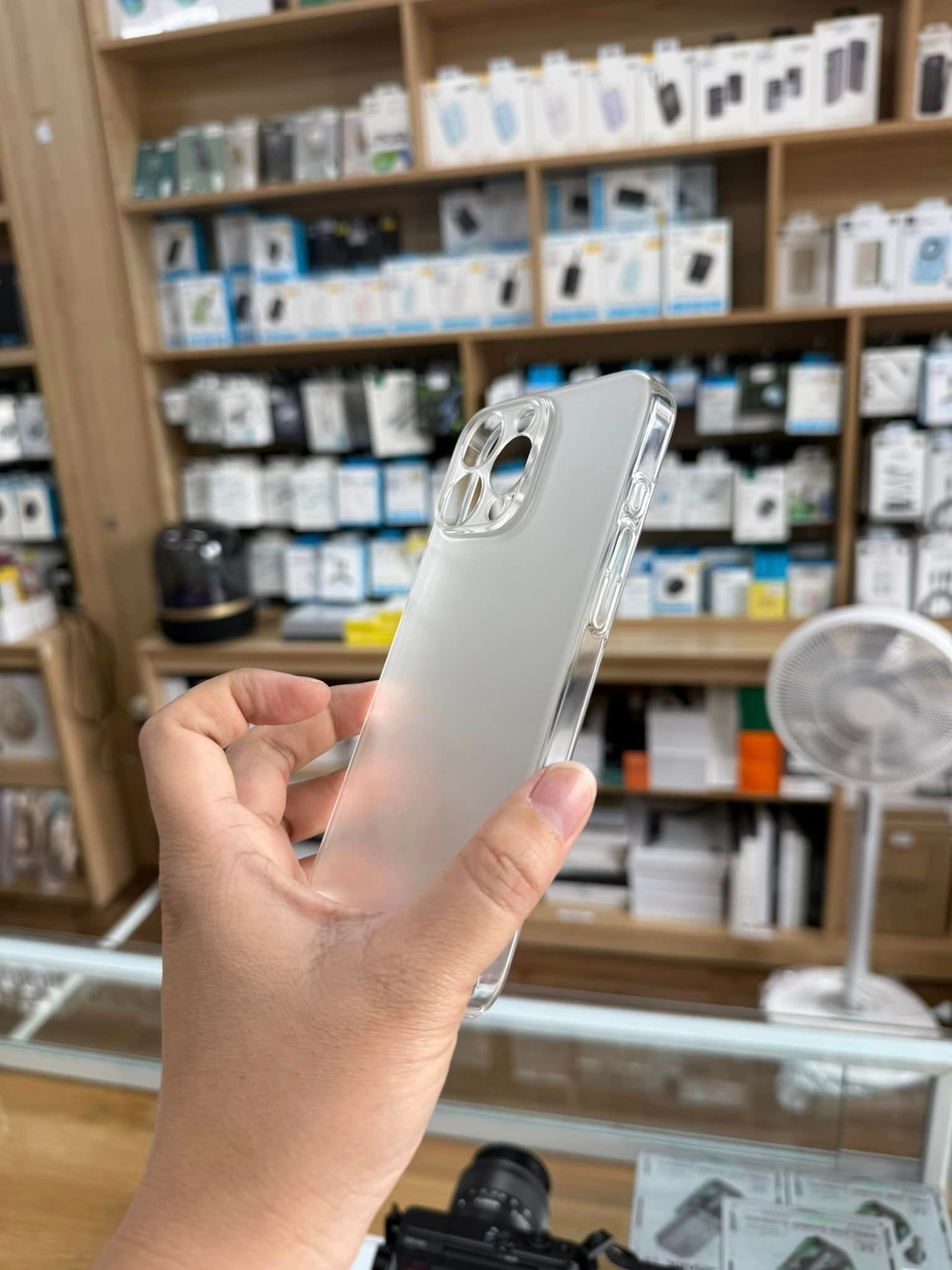 Ốp 15 Promax Likgus Slim Nhám (Không ố vàng)