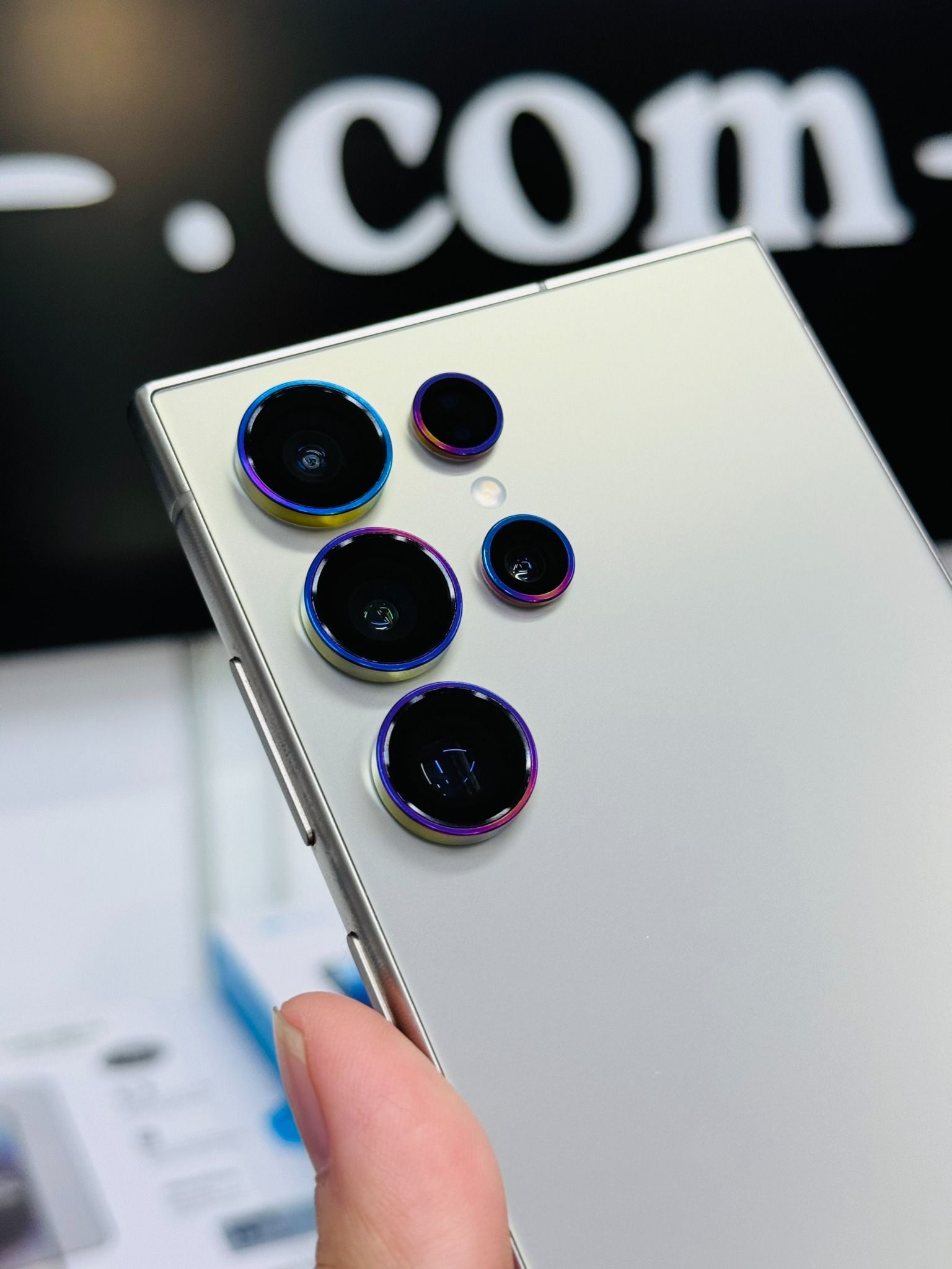 Lens S24 Ultra Hoda Titan