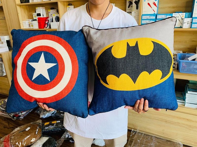 Gối Vuông Marvel