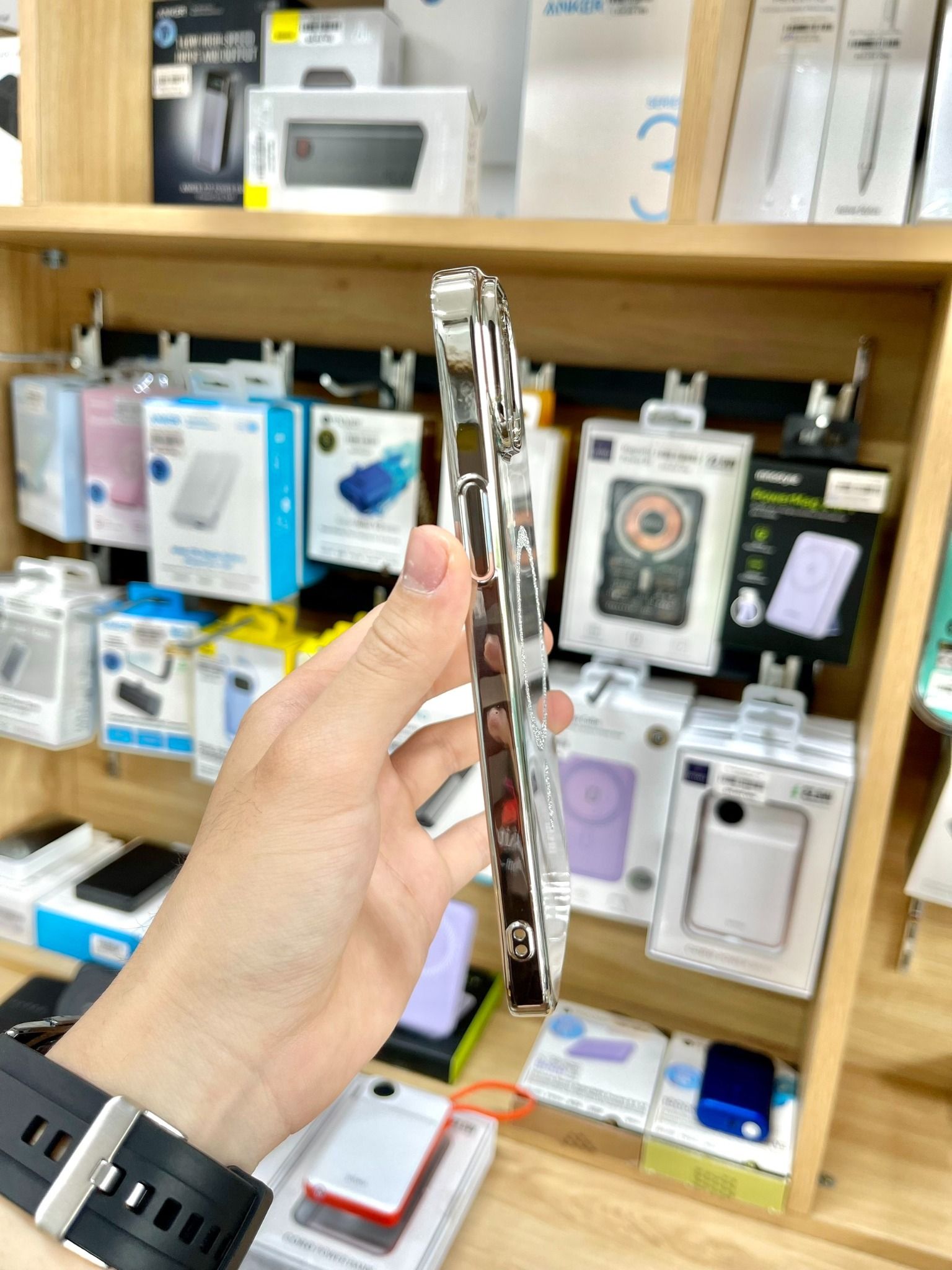 Ốp 15Plus Memumi Magsafe-Kim Tuyến