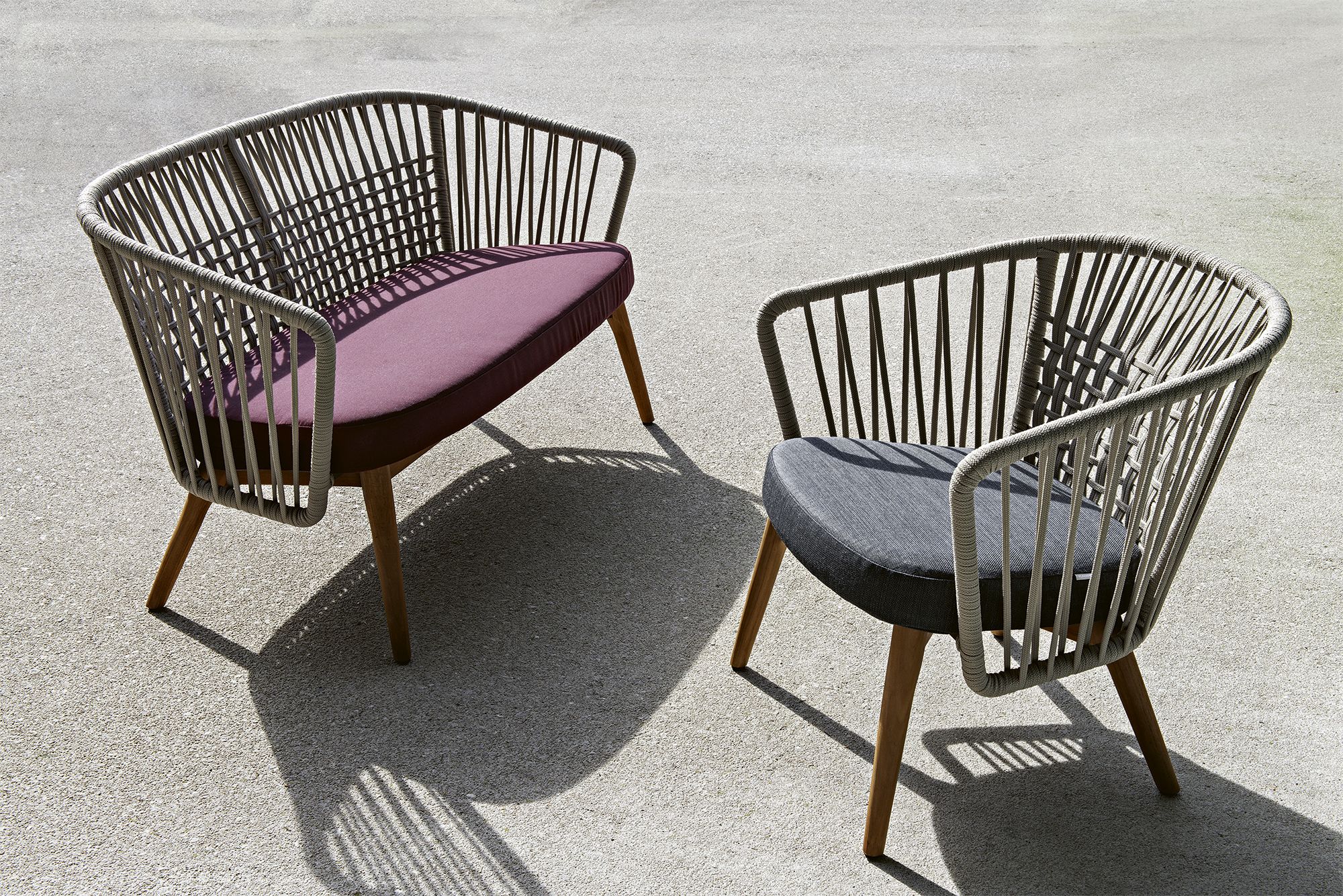 GORDES Low Armchair