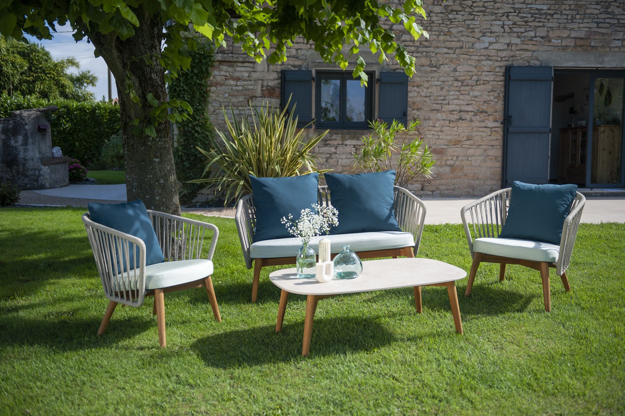 GORDES Low Armchair