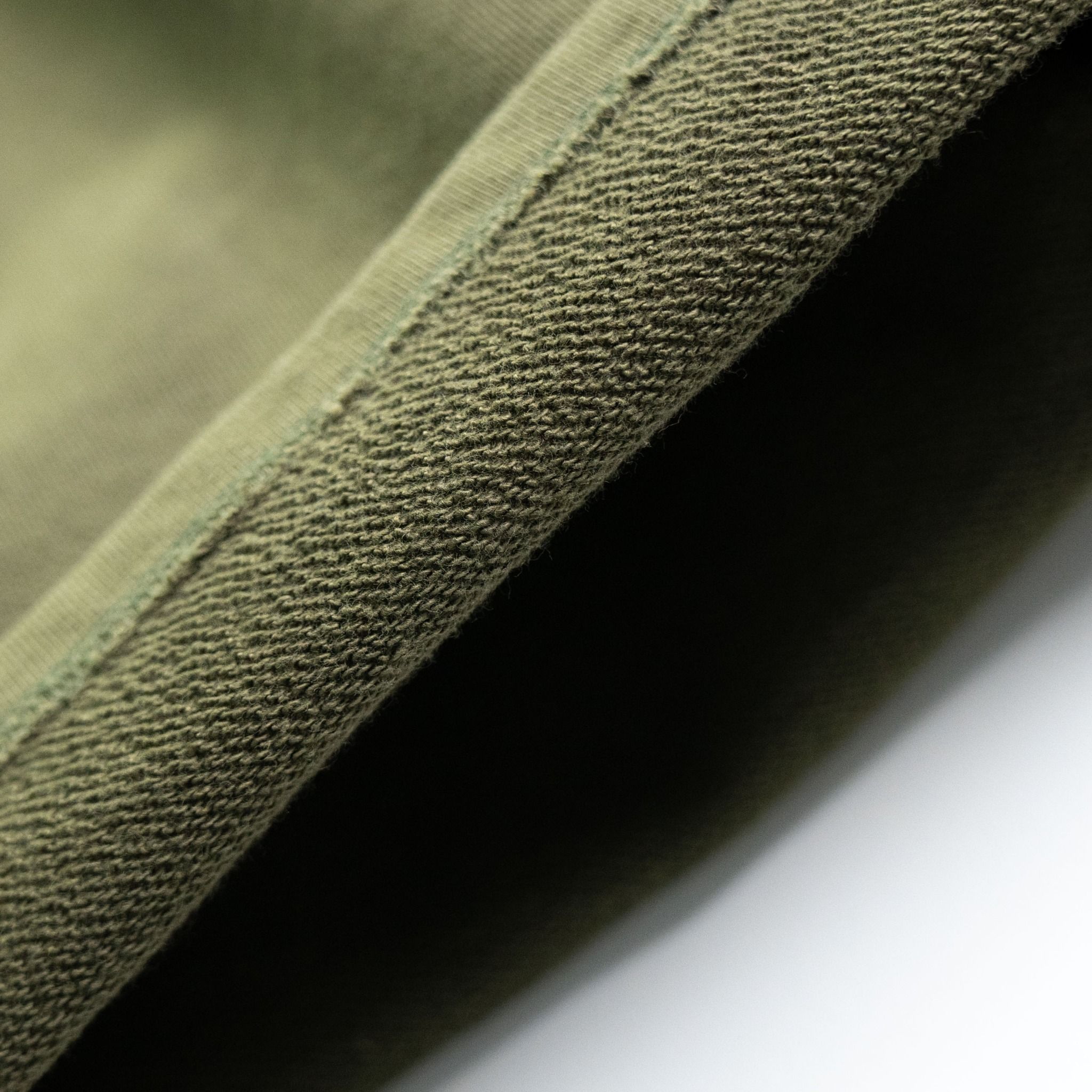 GUSSETED SHORTS - DARK GREEN