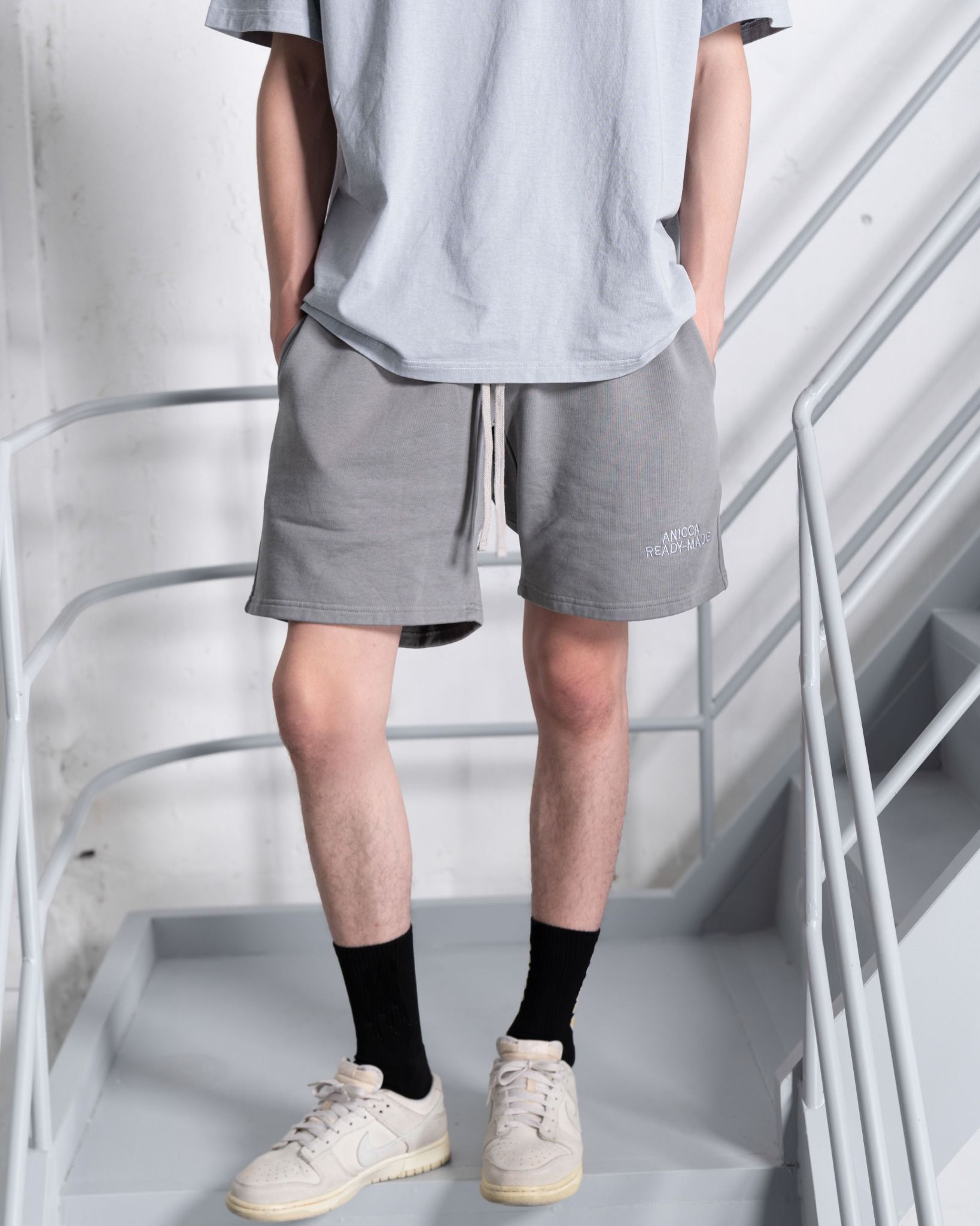 GUSSETED SHORTS - MANATEE