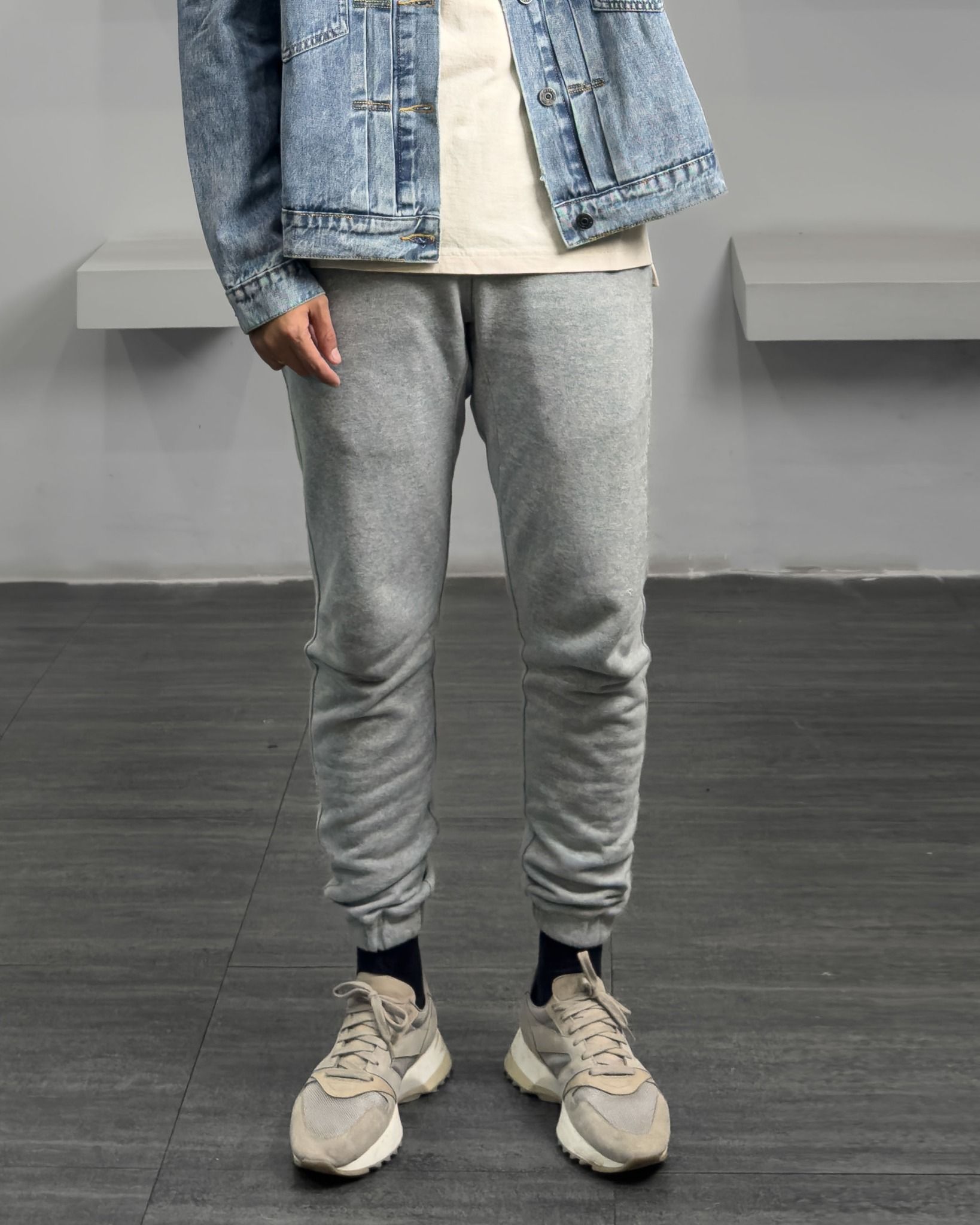 GUSSETED SWEATPANTS - HEATHER GREY