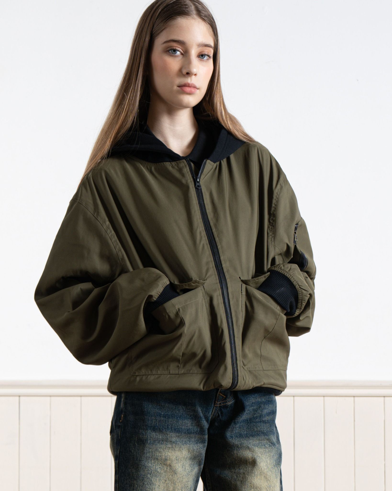 CARGO HOODED BOMBER JACKET - OLIVE