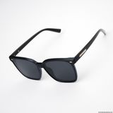 New Mắt Kính Mát Nam Nữ Chữ V GENTLE MONSTER Màu Đen tròng kính Polarized phân cực chống tia UV 400 xuất xịn + Ảnh Test
