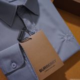 Áo sơ mi tay dài Không Túi Trẻ Trung BURBERRY 3 MÀU siêu sang Khuy Nút khắc Full Pack