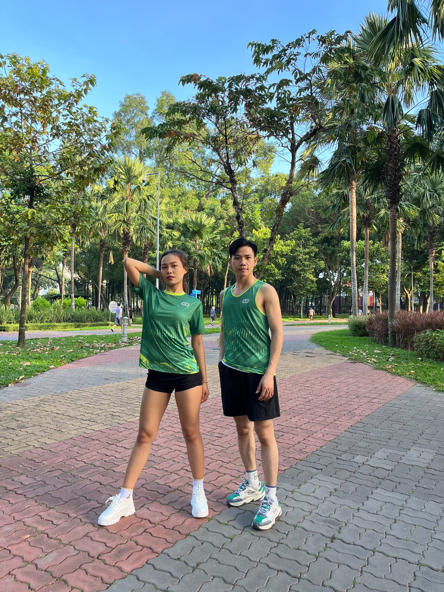 Áo Singlet Chạy Bộ VLOOP Màu Xanh Lá - BST KEEP MOVING