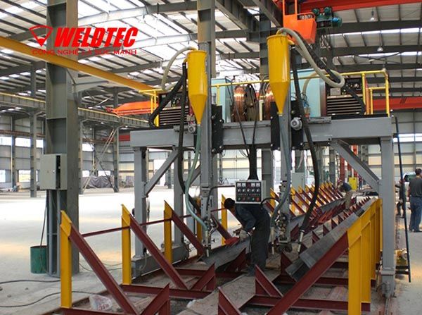  Máy Hàn Dầm Tự Động LMZ-1800 