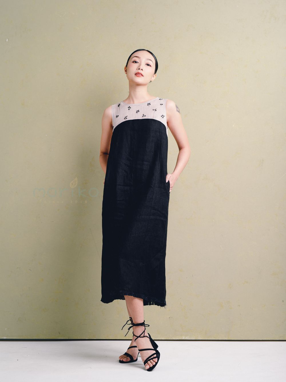 Đầm Linen phối Linen tơ đính hạt