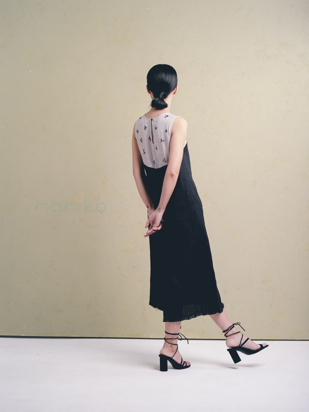 Đầm Linen phối Linen tơ đính hạt