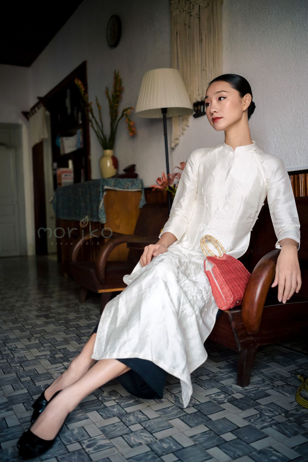 Áo Dài Tơ Tằm Thêu Hoa Phù Dung và Tigôn