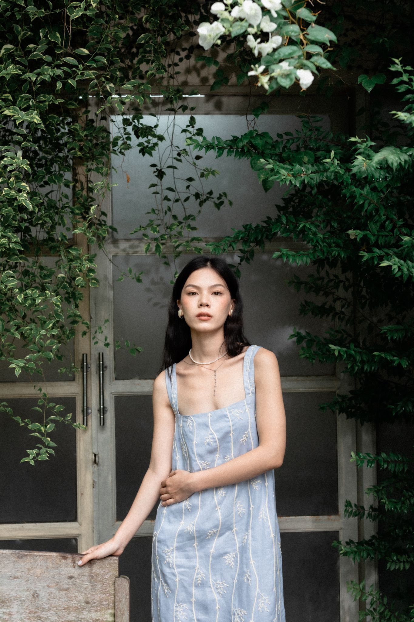 Nia Dress (Đầm Nia thêu dây lá)