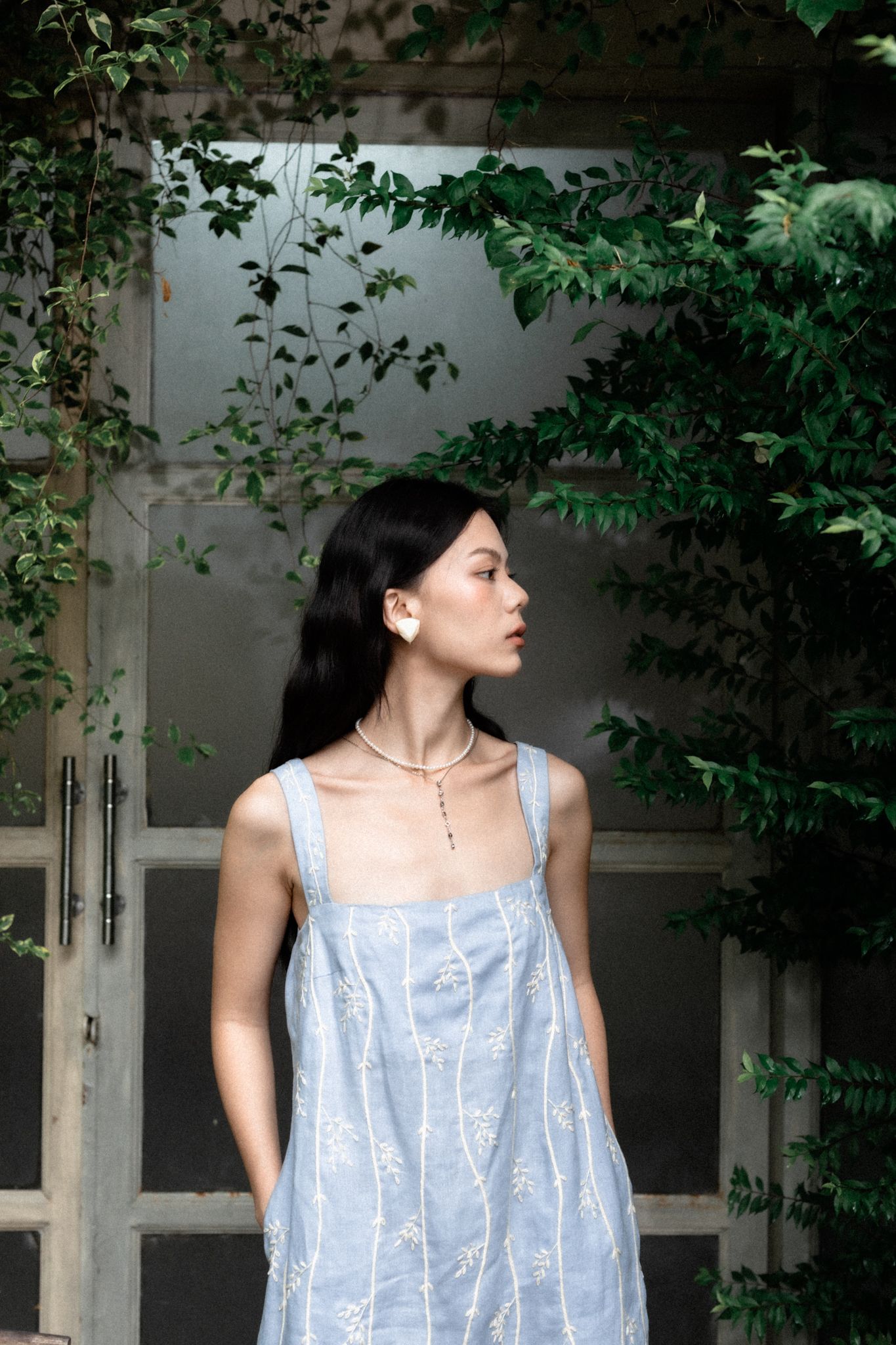 Nia Dress (Đầm Nia thêu dây lá)