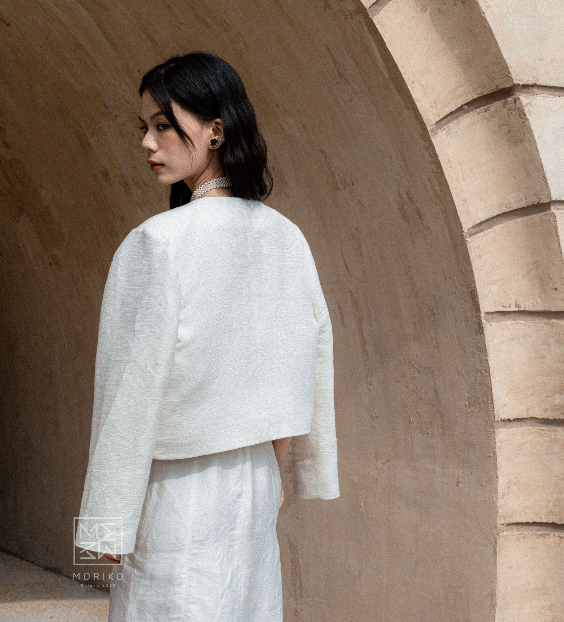 Box jacket - Áo khoác đũi tơ tằm thêu tay