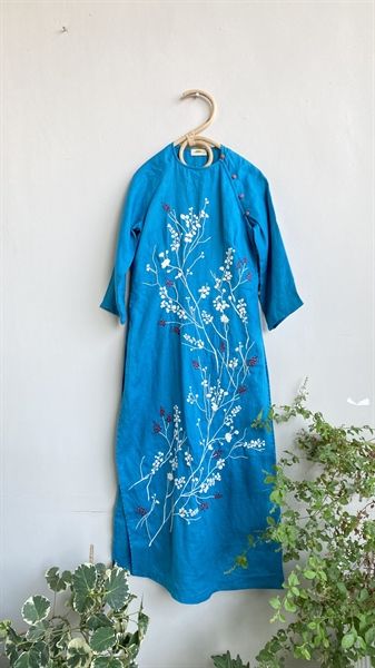 Áo Dài Linen thêu Hoa Mận Trắng