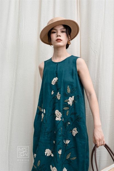 Lagoon Dress (Đầm bí xanh thêu hoa hồng)