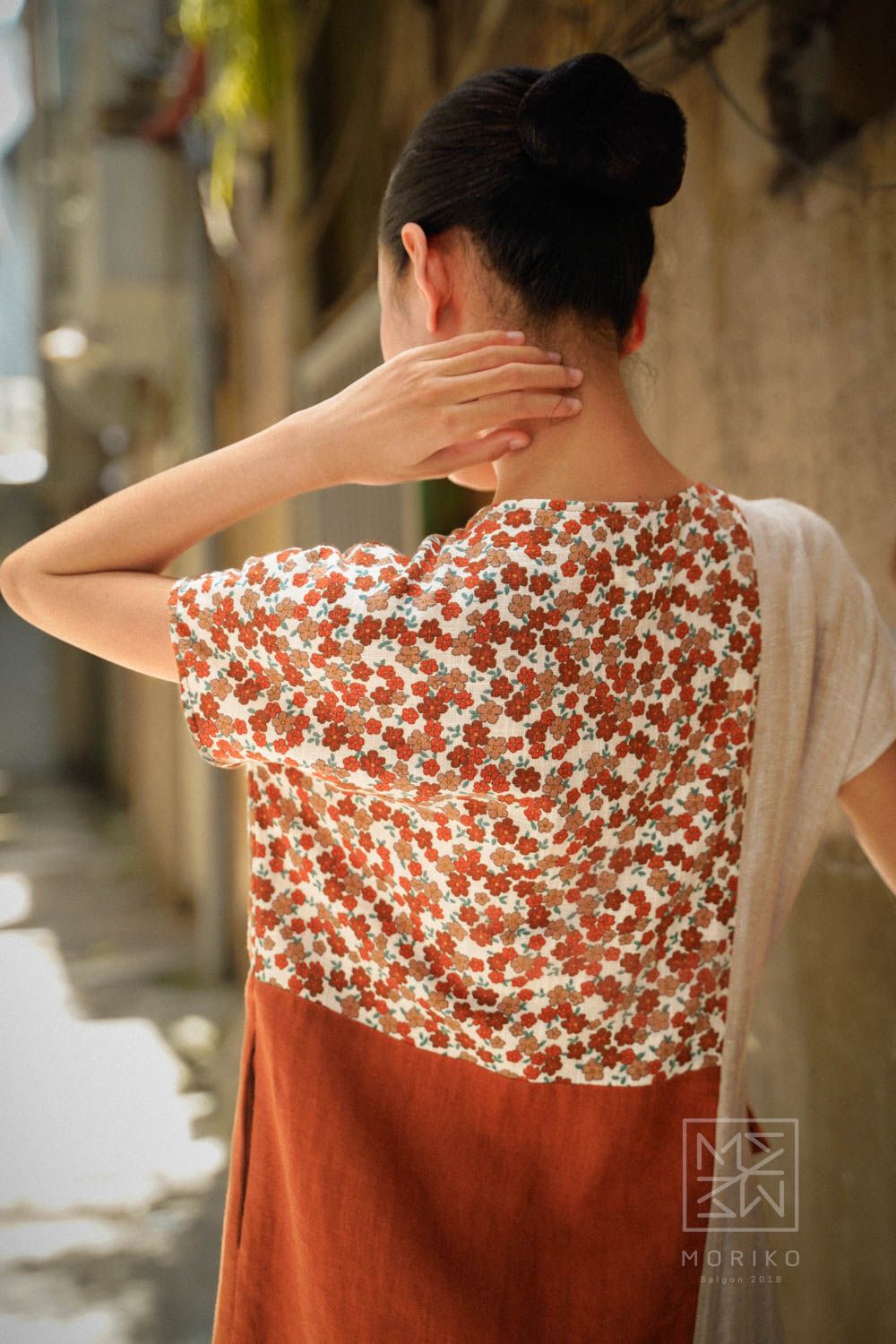 Đầm Yoru phiên bản có tay.