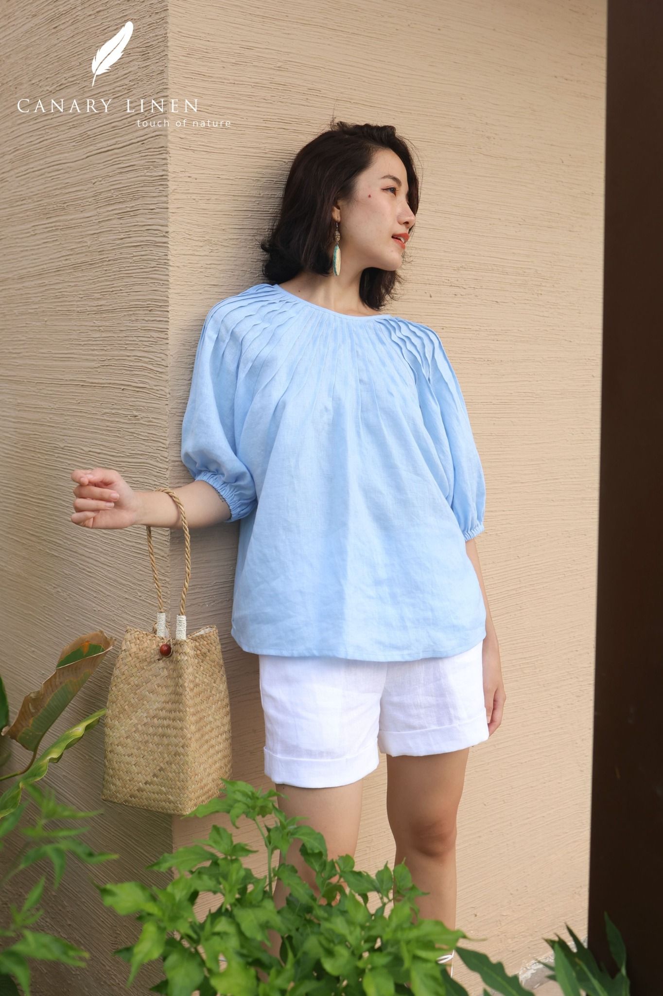  Áo cổ V xếp li - Baby Blue 