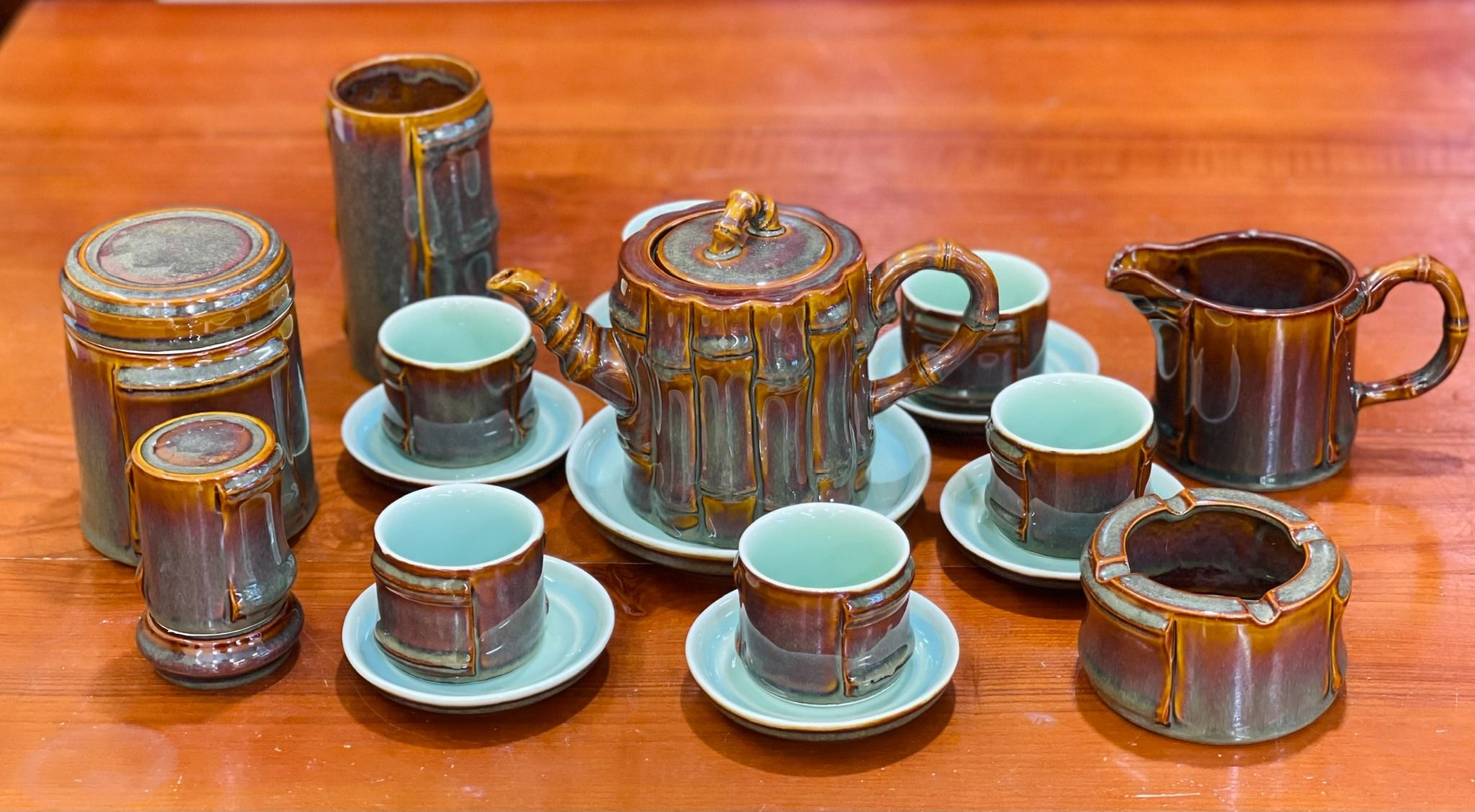 Bộ ấm chén tre đốt