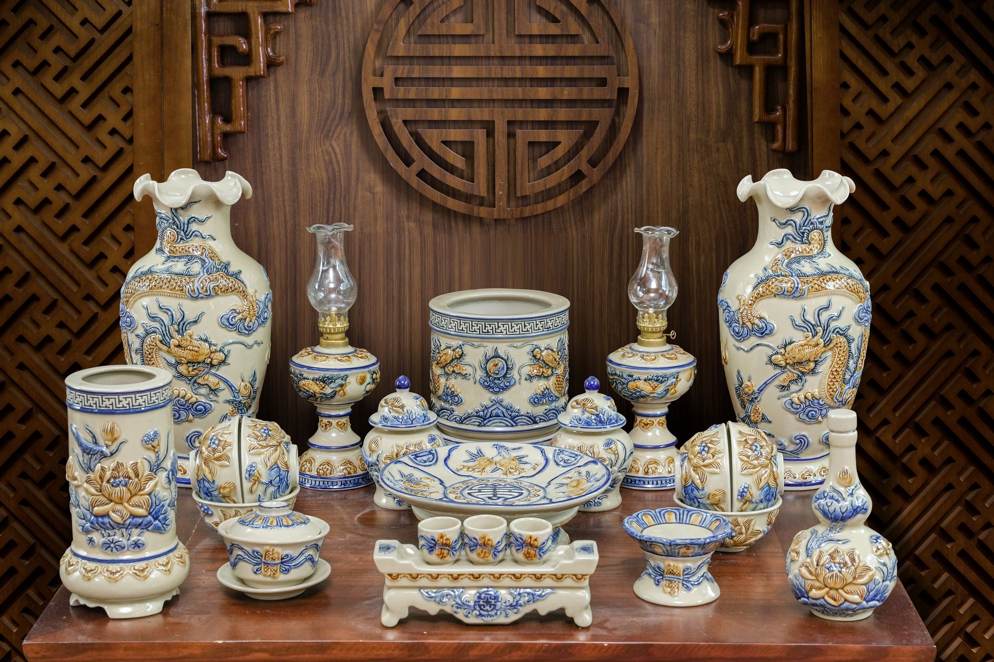Đèn dầu Long Phụng