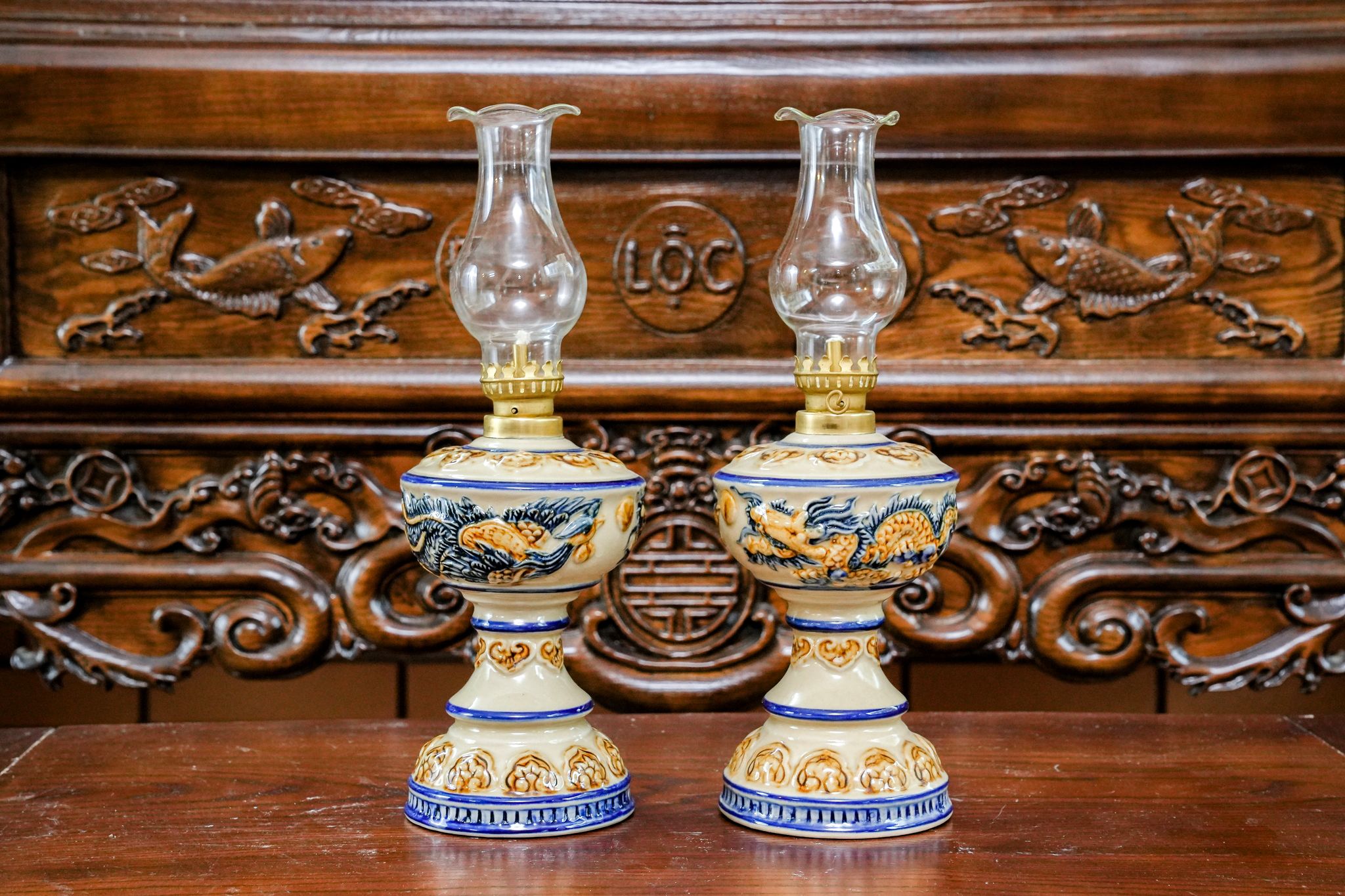 Đèn dầu Long Phụng
