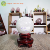 Cầu thạch anh trắng dừa nặng 0.721kg, đường kính 8.05 cm