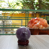 Cầu thạch anh tím nặng 0.62kg, đường kính 7.7cm