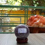 Cầu thạch anh tím nặng 0.62kg, đường kính 7.7cm