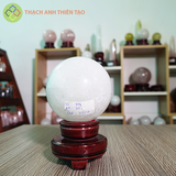 Cầu thạch anh trắng dừa nặng 0.738kg, đường kính 8.1cm