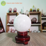 Cầu thạch anh trắng dừa nặng 0.738kg, đường kính 8.1cm