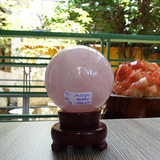 Cầu thạch anh hồng nặng 1.62kg, đường kính 10,.2cm