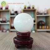 Cầu thạch anh trắng dừa nặng 0.603kg, đường kính 7.6cm